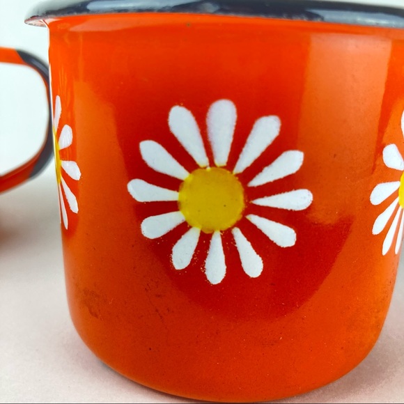 Vintage Made In Poland Daisy Enamel Tin Mug - Picture 5 of 5